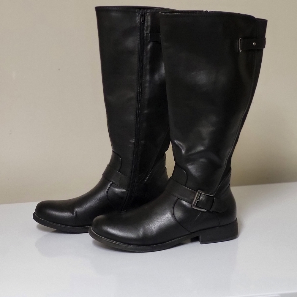 Taxi Waterproof black boots 👢  in size 42 (US11.5)